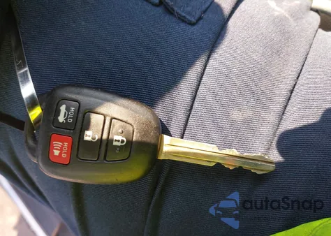 2015 Toyota Corolla S из США, поврежденный, VIN 5YFBURHE5FP256943